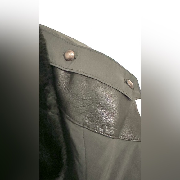 Fen-nelli Women's Coats with fur and leather trim - Picture 2 of 4